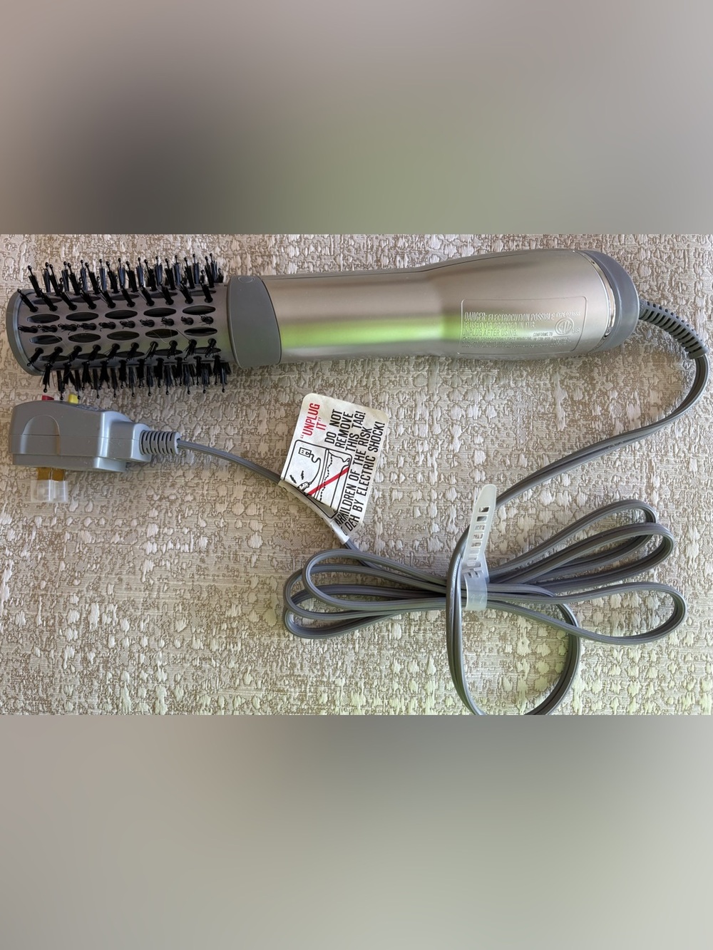 John Frieda hair drying styling brush